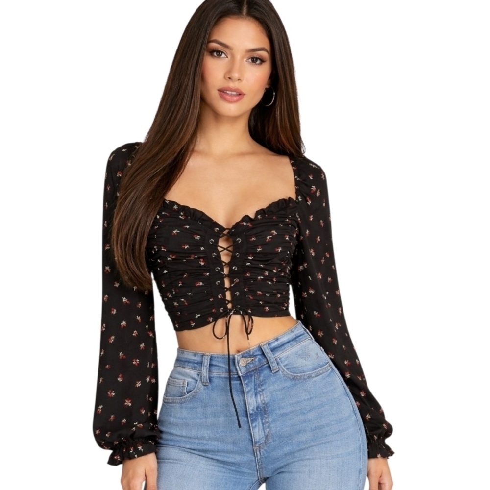 Forever 21 Black Floral Lace-Up Long Sleeve Crop Top. Size M